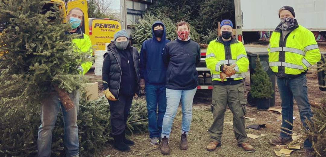 Recycled 150 holiday trees and wreaths The Compost Fairy Facebook 1-11-2021